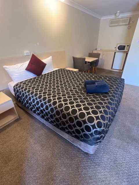 OVERLANDER MOTOR LODGE - South Australia Travel 1