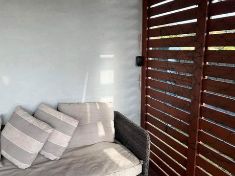 One Bedroom CBD Unit, Walk To Beaches & Cafes - South Australia Travel 3