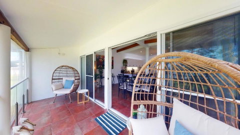 Palazzo On The Beach - Beachmere - South Australia Travel 3