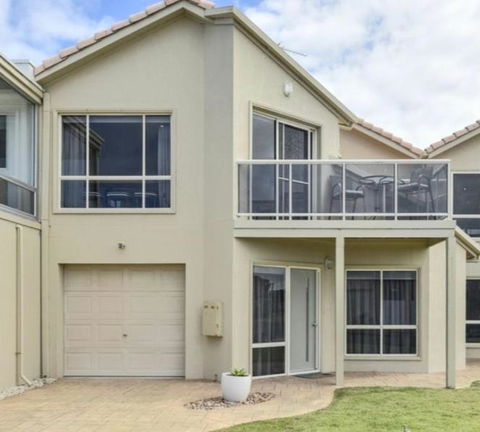 Panayil BeachHouse ! Stunning Ocean Views! - South Australia Travel 0