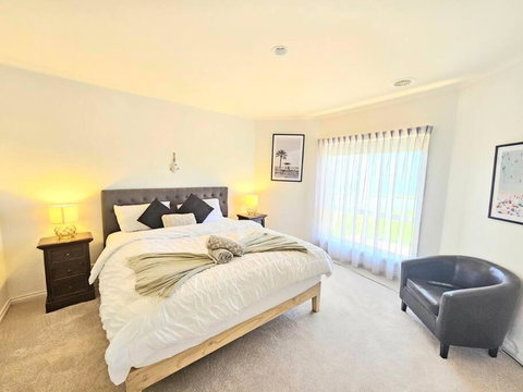 Panayil BeachHouse ! Stunning Ocean Views! - South Australia Travel 1