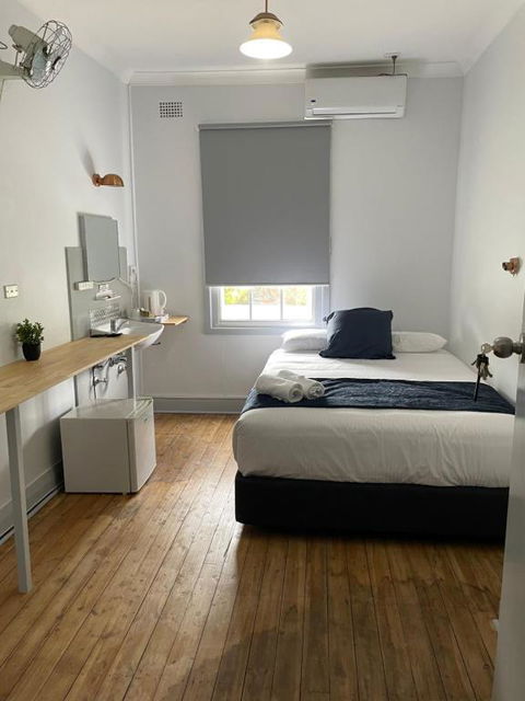 Parkes Hotel - South Australia Travel 3