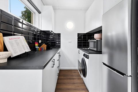 Peaceful 1-Bed Apartment Near The City Centre - South Australia Travel 3