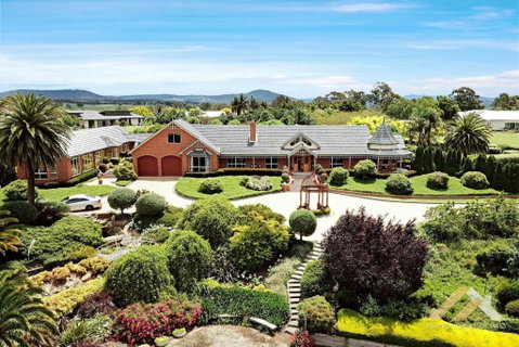 Perfect Entertainer-s Home With Pool - South Australia Travel 0