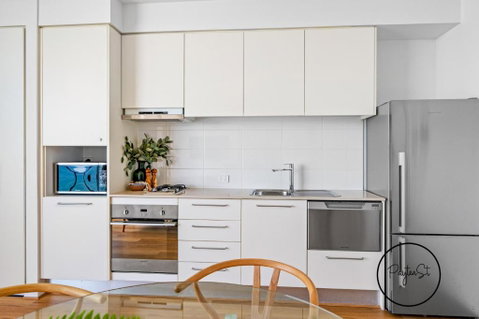Perfect Penthouse - WiFi Included - South Australia Travel 3
