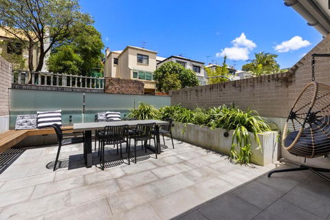Perfect Vacation Home W Terrace & Private Garage - South Australia Travel 1