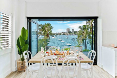 Phoenix At Palm View Collective - South Australia Travel 2