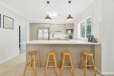 Piper St - CBD, Cosy Escape - South Australia Travel 3