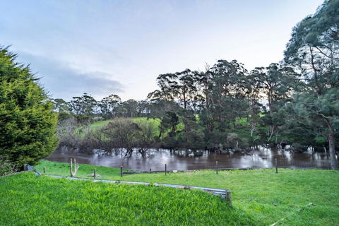 Platypus Waters B&B - South Australia Travel 3