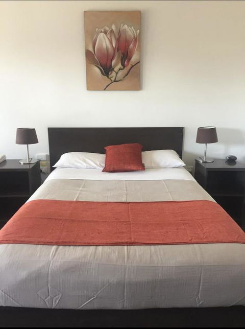 Ploughmans Motor Inn - South Australia Travel 2