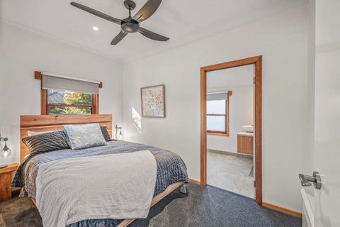 Porepunkah Cottage - South Australia Travel 3