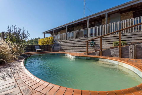 Port Philip Panorama - Bayview Retreat And Pool Bliss - South Australia Travel 2