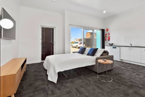 Port Lincoln Shark Apartment 5 - South Australia Travel 3