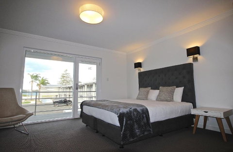 Quays Hotel - South Australia Travel 0