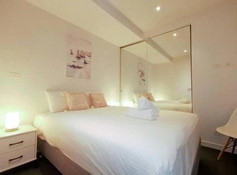 PR126-1 BR Comfy Stay Next To Station With FREE Parking - South Australia Travel 0