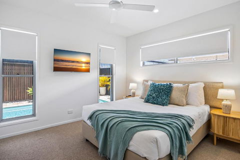 Premium 4-Bed Coastal Escape With BBQ And Pool - South Australia Travel 3
