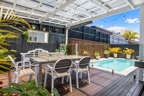Premium 4-Bed Coastal Escape With BBQ And Pool - South Australia Travel 0