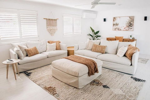 Prime Location With Pool - Walk To Coolum Beach - South Australia Travel 1