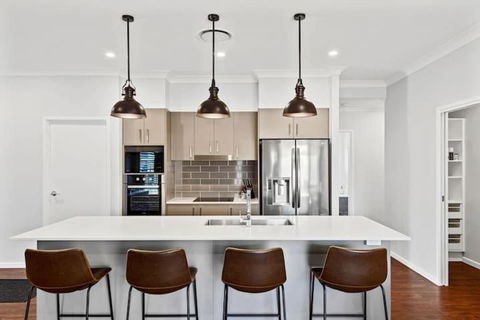 Private Mudjimba Beach Abode - South Australia Travel 3