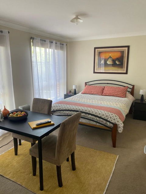 Private Room With Ensuite And Parking Close To Wollongong CBD - South Australia Travel 0