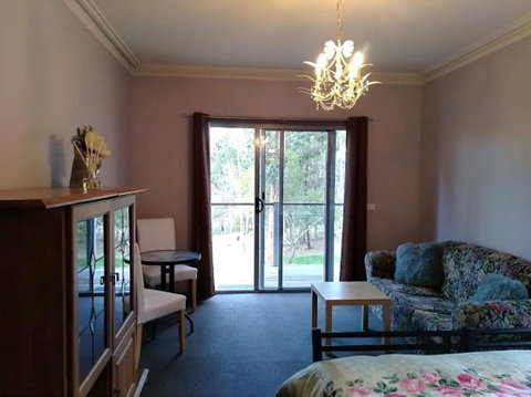Purple House - Corner Spa, Views And Wildlife - South Australia Travel 3