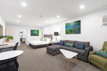 Presidential Motel with South Australia Travel