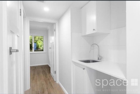 Quintessential Oceanview Apartment In Cottesloe - South Australia Travel 0