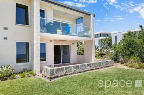 Quintessential Oceanview Apartment In Cottesloe - South Australia Travel 3