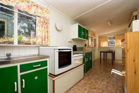 Rainbow Pines Tourist Caravan Park - South Australia Travel 2