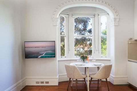 Ravenscourt S Studio Apartment Close To Everything - South Australia Travel 1