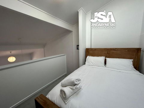 Razorback 4 - South Australia Travel 0