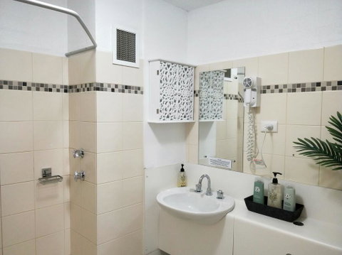 Atrium Private Stay Mandurah - South Australia Travel 0