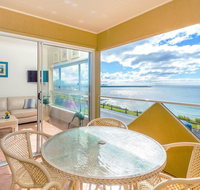 Avalon 1 - overlooking beautiful Convent Beach - South Australia Travel