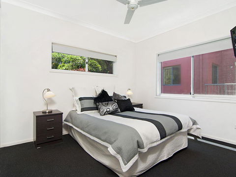 Avalon 3 - Views To Die For - Across The Road From Convent Beach - South Australia Travel 1