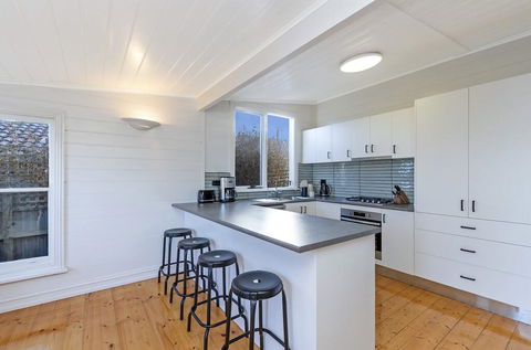 Avery Cottage - South Australia Travel 3