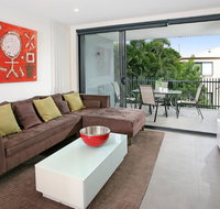 Back of the Block Bulimba - Executive 3BR Bulimba apartment with leafy outlook - South Australia Travel