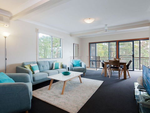 Baggies On Dutchies', 9 Burbong Street - Large House With Aircon, Boat Parking & Waterviews - South Australia Travel 1