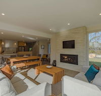 Baileys Beach House - South Australia Travel