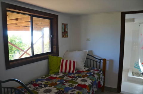 Barrels Beach House, 28 Dulconghi Street - South Australia Travel 1