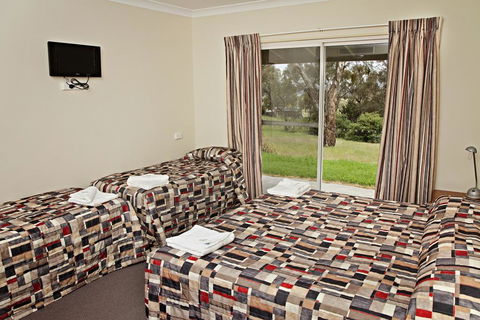 Bathurst Goldfields Motel - South Australia Travel 3