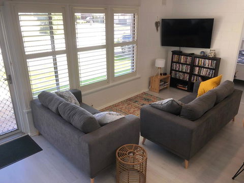 Bay Breeze Cottage - South Australia Travel 3