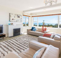 BEACH BELLE - MORNINGTON - South Australia Travel