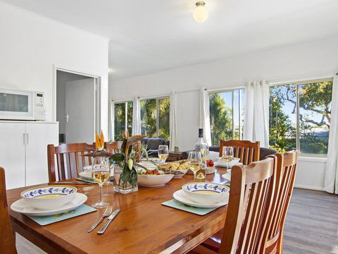 Beach Escape @ Currarong - Basic Family Accommodation - South Australia Travel 1