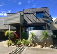 Beach Retreat Townhouse - South Australia Travel