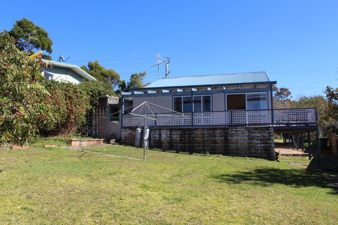 Beach Shack On Calton - South Australia Travel 1