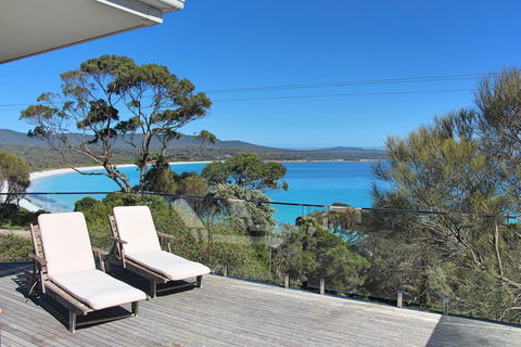 Beach Side Bay Of Fires - South Australia Travel 0