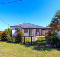 Beach Side Cottage At Blacksmiths - South Australia Travel