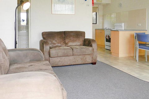 BEACHCOMBER1 - South Australia Travel 1