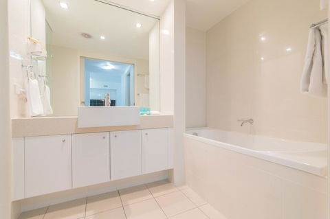 Beaches On Lammermoor Apartments - South Australia Travel 3