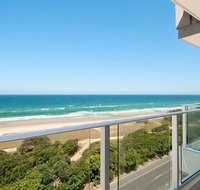 Beachfront Apt Main Beach - South Australia Travel